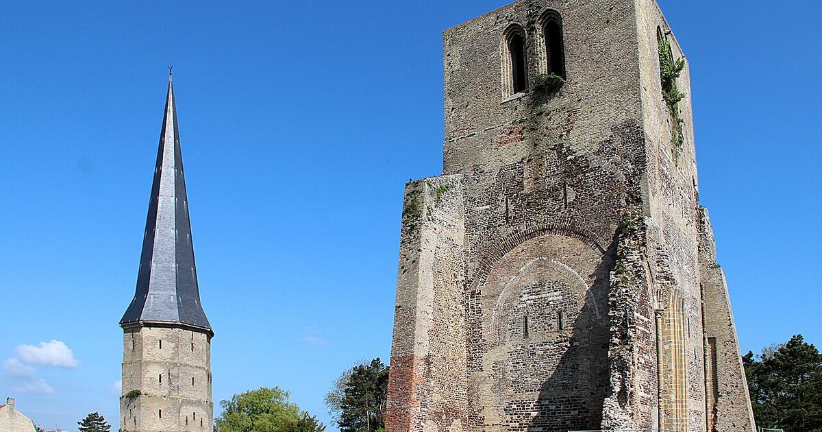 Bergues — photo réelle (Wikimedia Commons, Jean-Pol GRANDMONT)