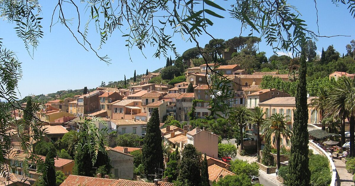 Bormes-les-Mimosas — photo réelle