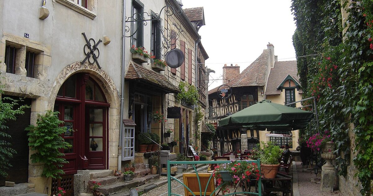Bourbon-Lancy — photo réelle