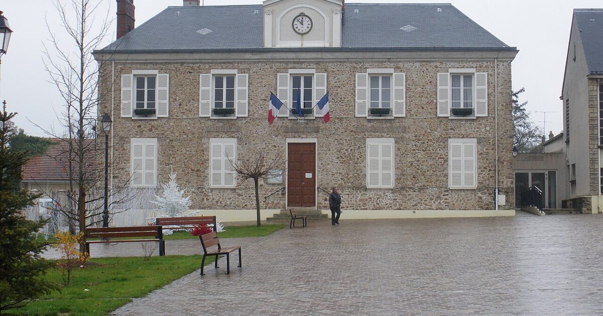 Briis-sous-Forges — photo réelle (Wikimedia Commons, Véronique PAGNIER)