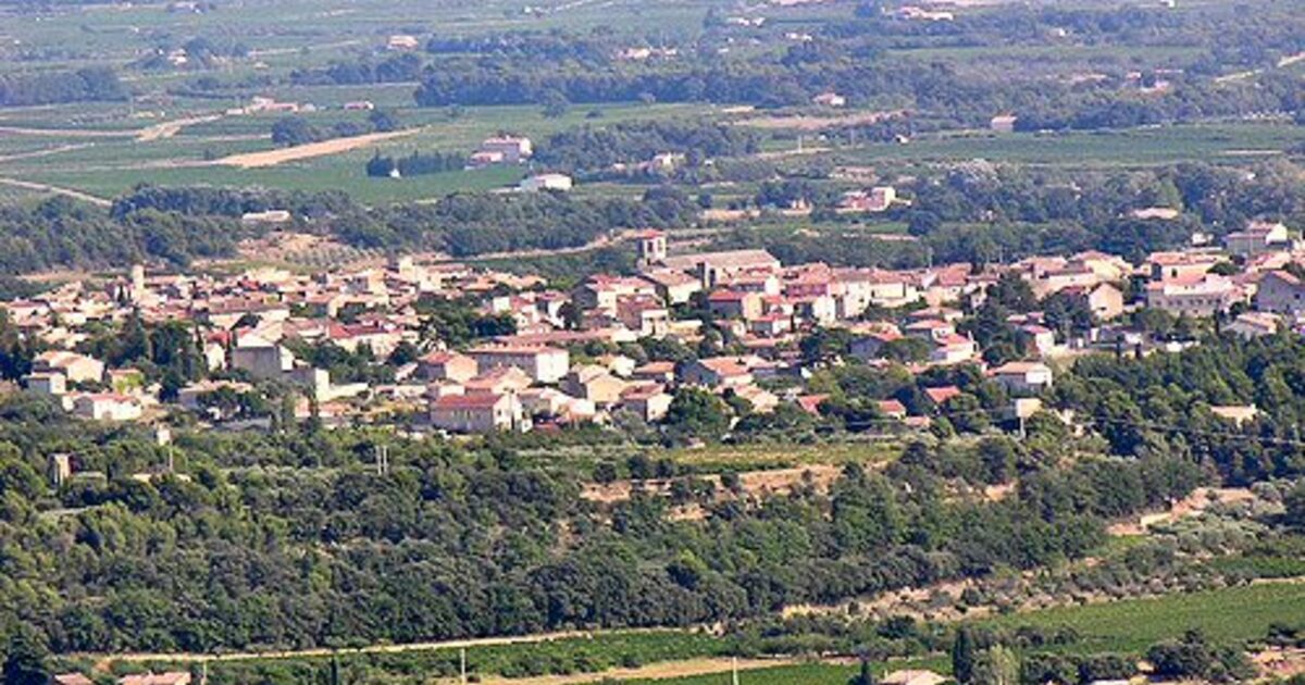 Caromb — photo réelle (Wikimedia Commons, phileole)