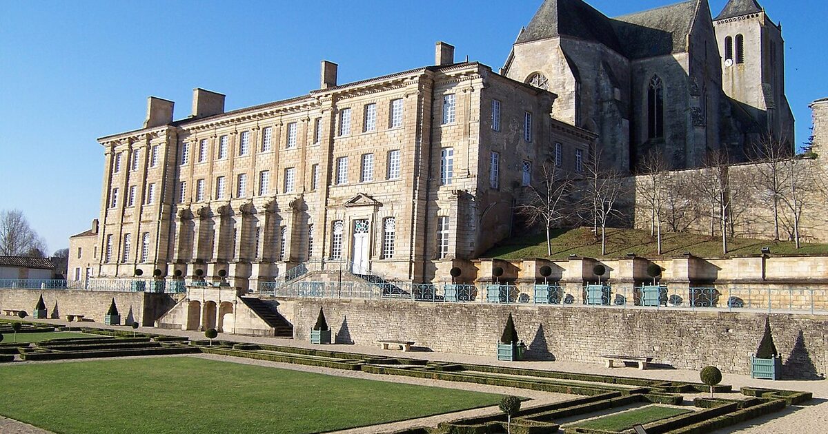 Celles-sur-Belle — photo réelle (Wikimedia Commons, Zewan)