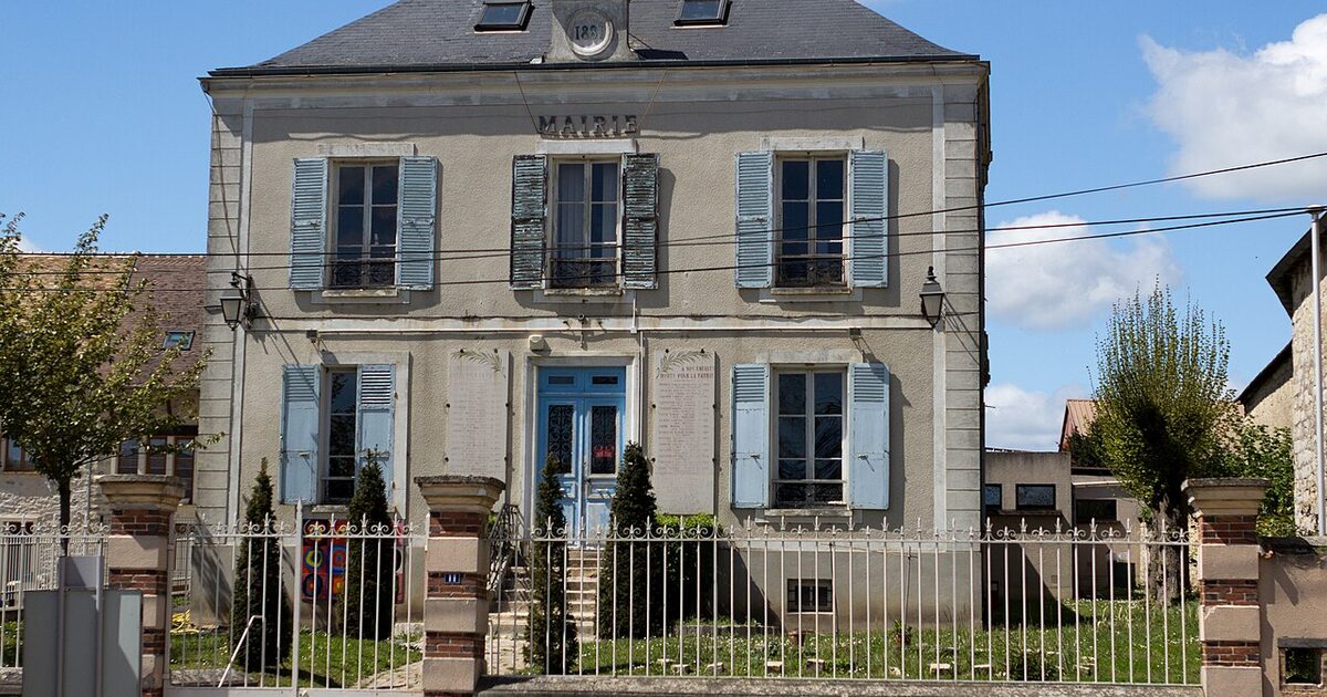 Cerny — photo réelle (Wikimedia Commons, Poudou99)