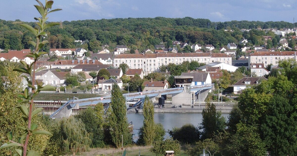 Champagne-sur-Seine — photo réelle