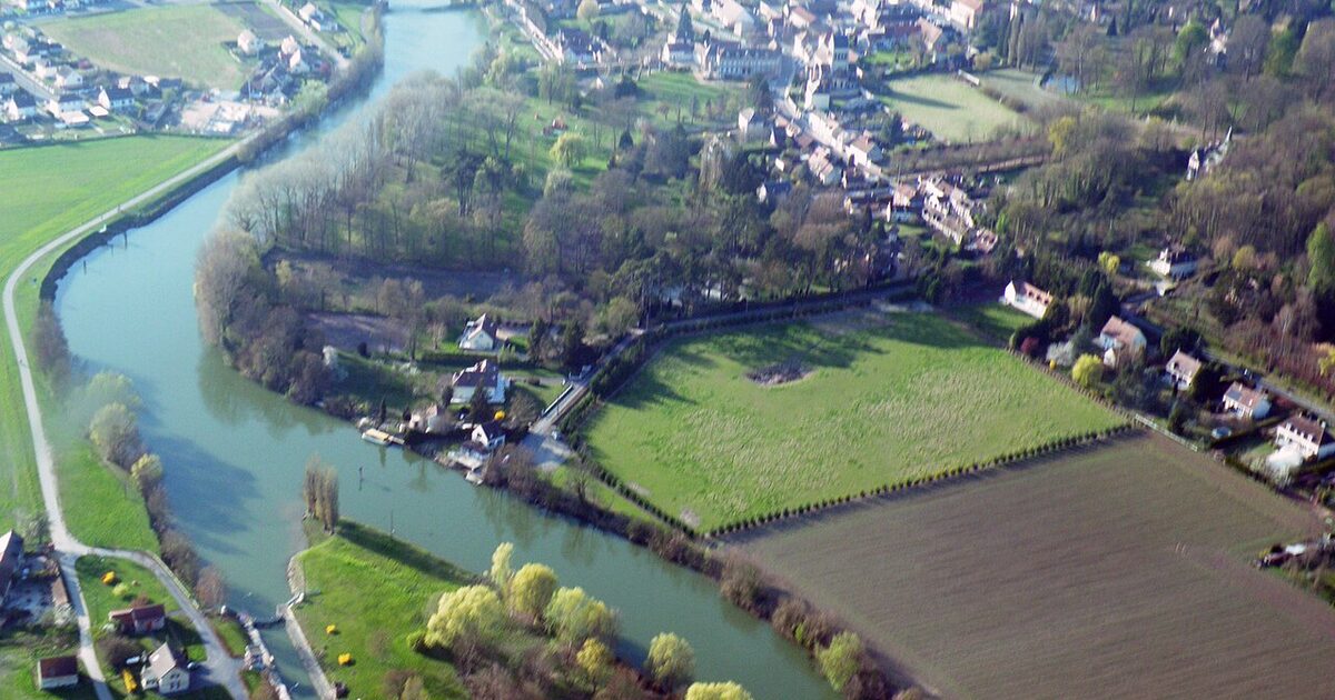 Choisy-au-Bac — photo réelle (Wikimedia Commons, Krzysztof249)