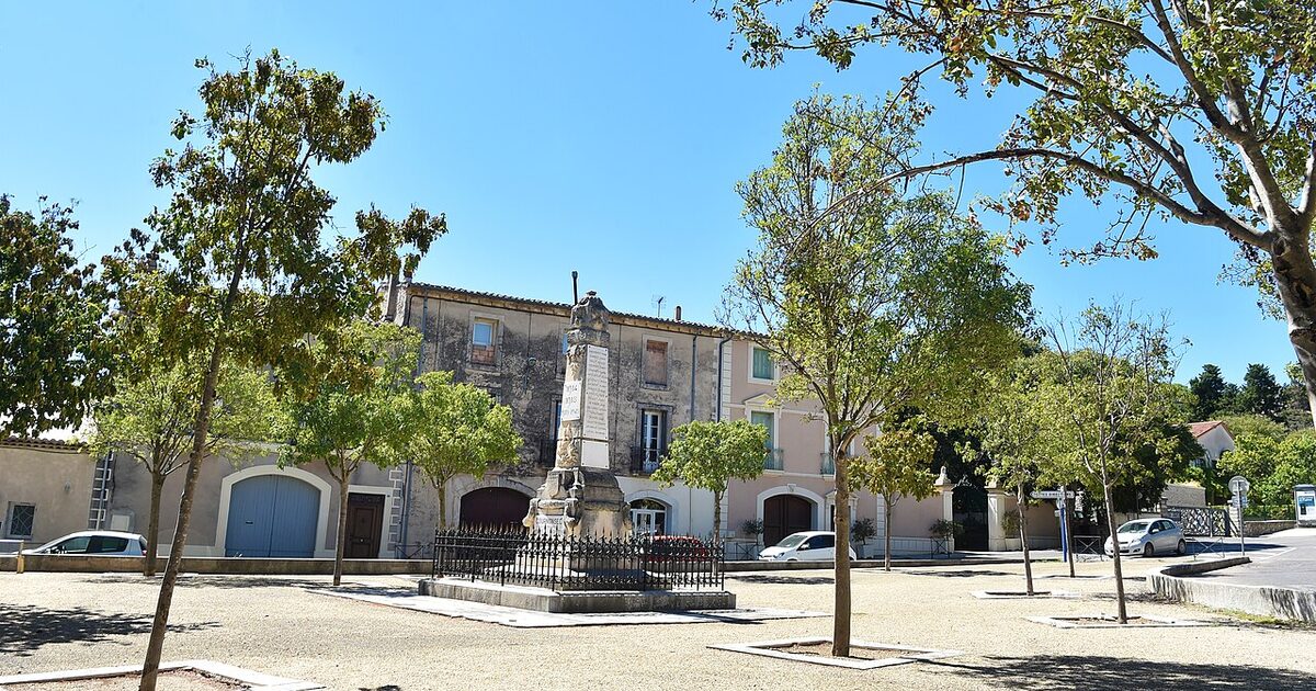 Cournonsec — photo réelle (Wikimedia Commons, Archives départementales de l'Hérault (France) DAASI)