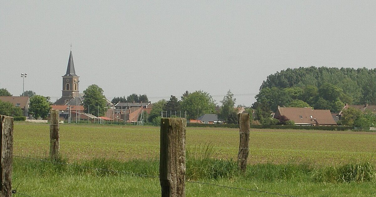 Coutiches — photo réelle (Wikimedia Commons, Codepem)