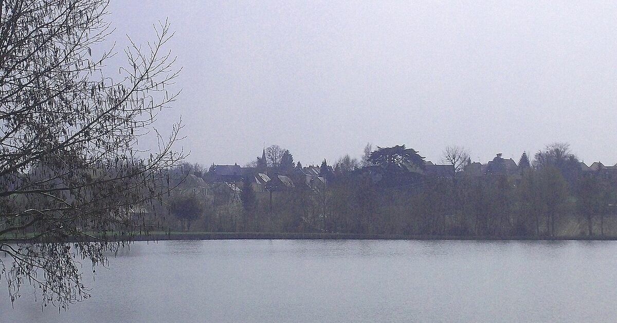 La Bazoge — photo réelle (Wikimedia Commons, Stephvvv)