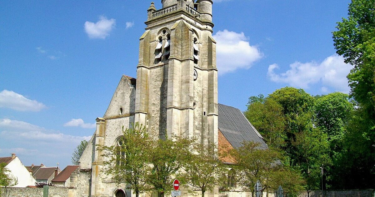 La Chapelle-en-Serval — photo réelle (Wikimedia Commons, P.poschadel)