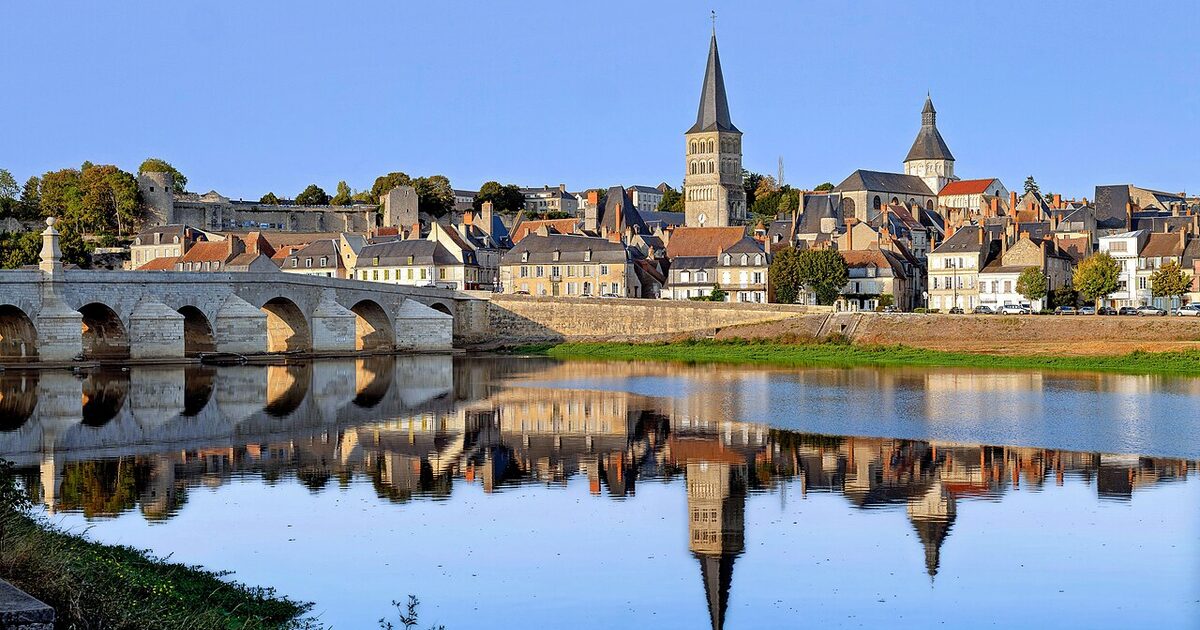 La Charité-sur-Loire — photo réelle
