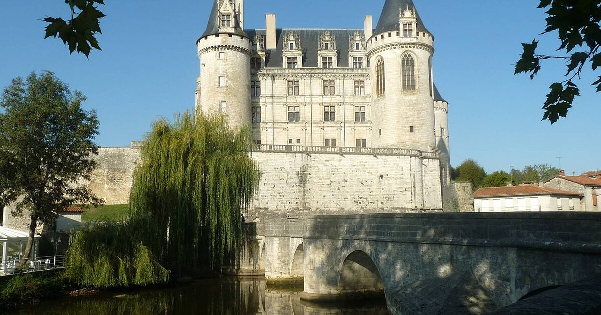 La Rochefoucauld-en-Angoumois — photo réelle