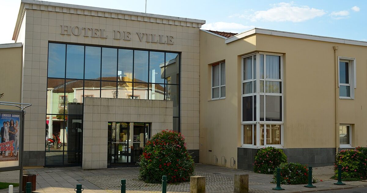 Le Loroux-Bottereau — photo réelle (Wikimedia Commons, Selbymay)