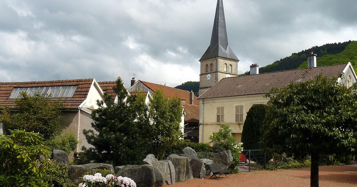 Le Val-d'Ajol — photo réelle (Wikimedia Commons, Félix Potuit)