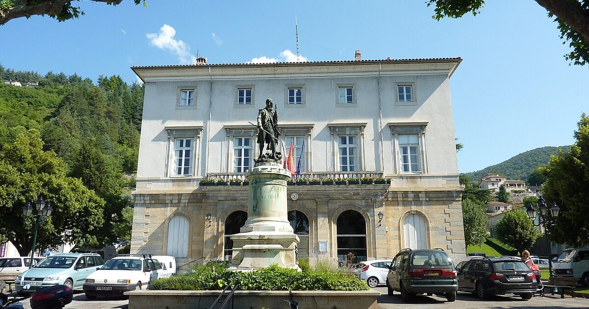 Le Vigan — photo réelle (Wikimedia Commons, Henri MOREAU)