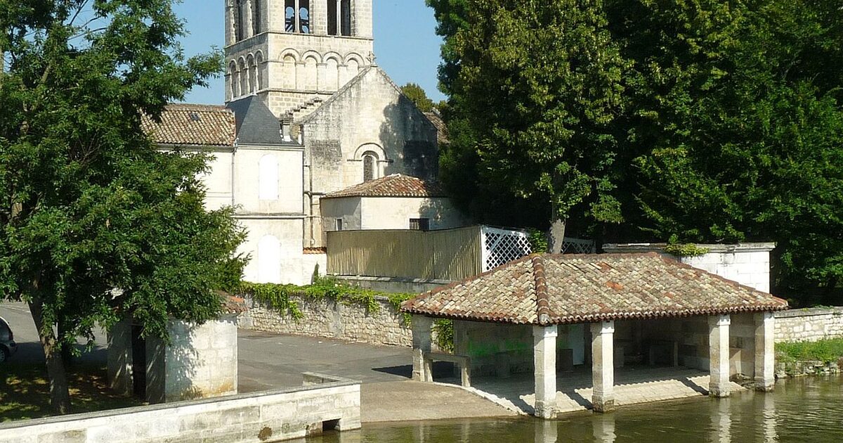Magnac-sur-Touvre — photo réelle (Wikimedia Commons, Jack ma)