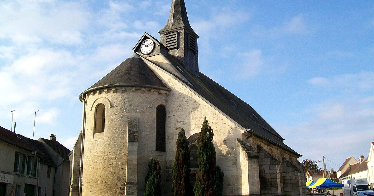 Orry-la-Ville — photo réelle (Wikimedia Commons, P.poschadel)