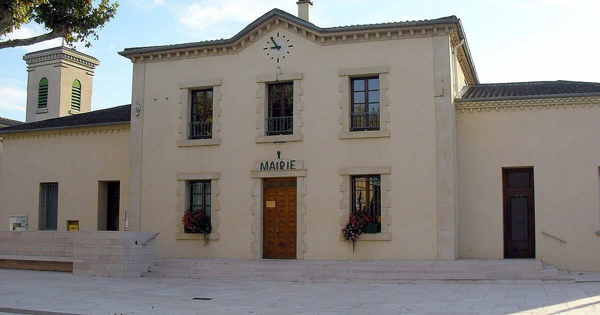 Pont-de-l'Isère — photo réelle (Wikimedia Commons, Sequajectrof)