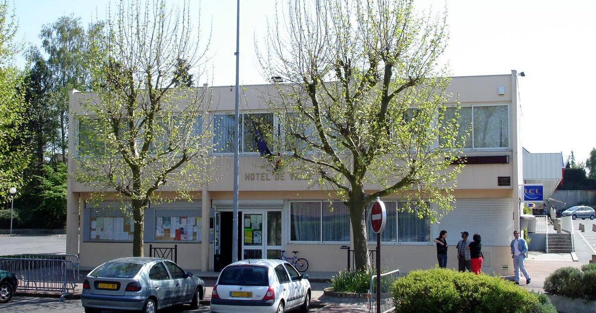 Puiseux-en-France — photo réelle (Wikimedia Commons, Auteur inconnu)