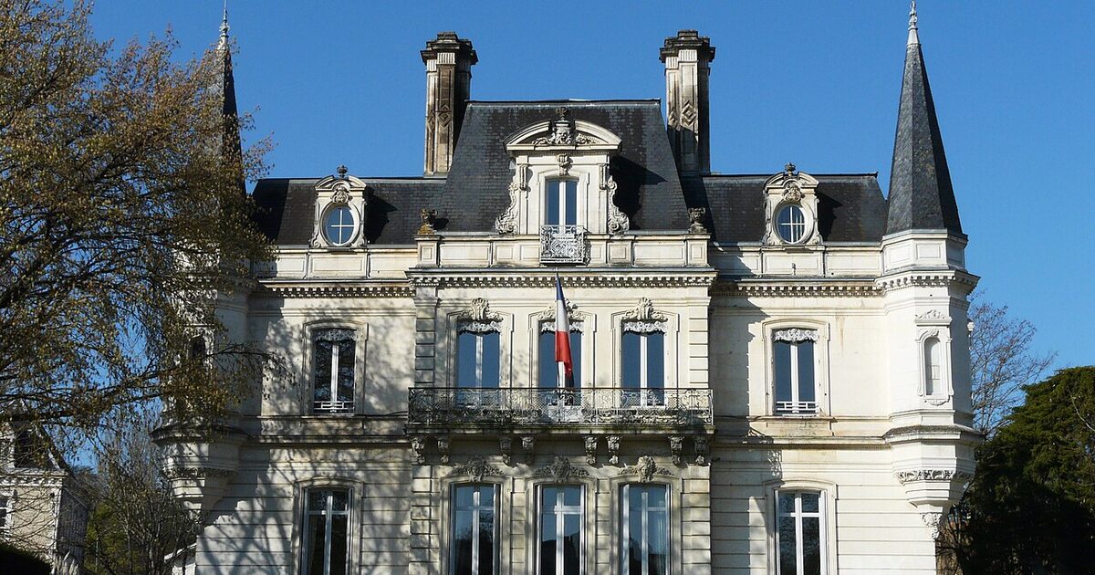 Ribérac — photo réelle (Wikimedia Commons, Père Igor)