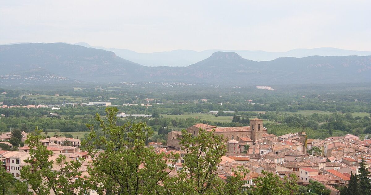 Roquebrune-sur-Argens — photo réelle