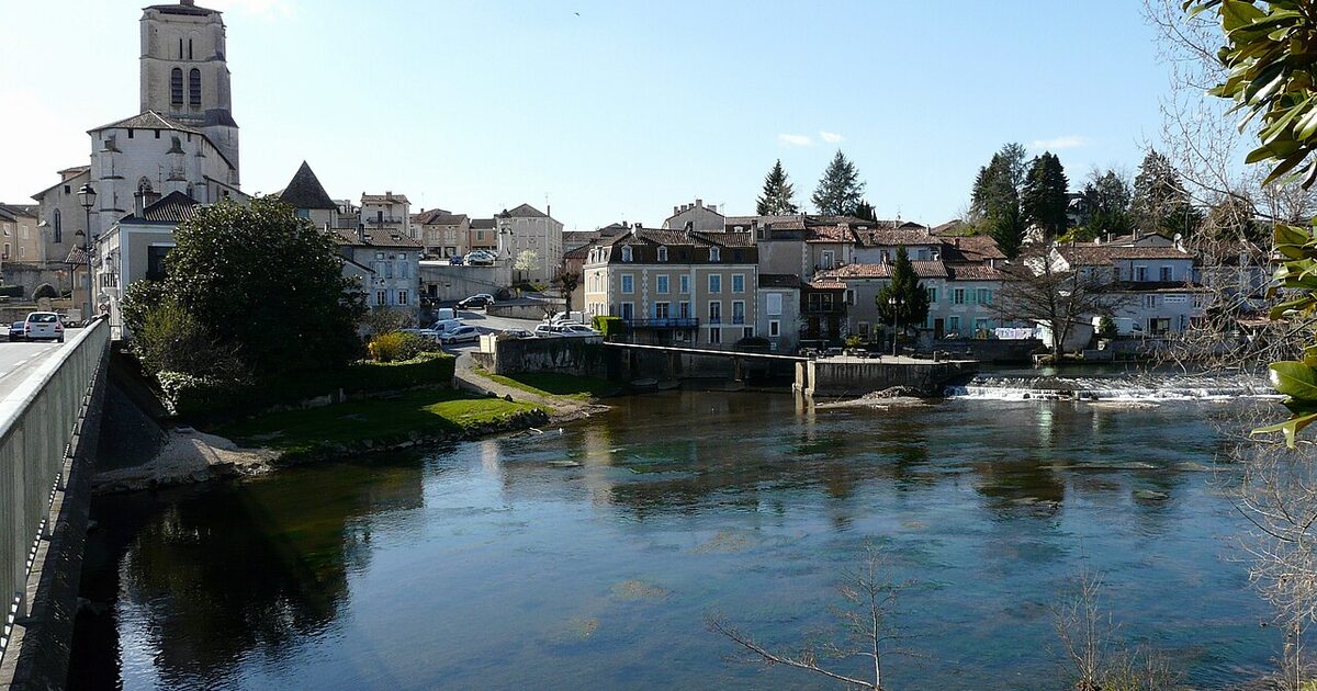Saint-Astier — photo réelle