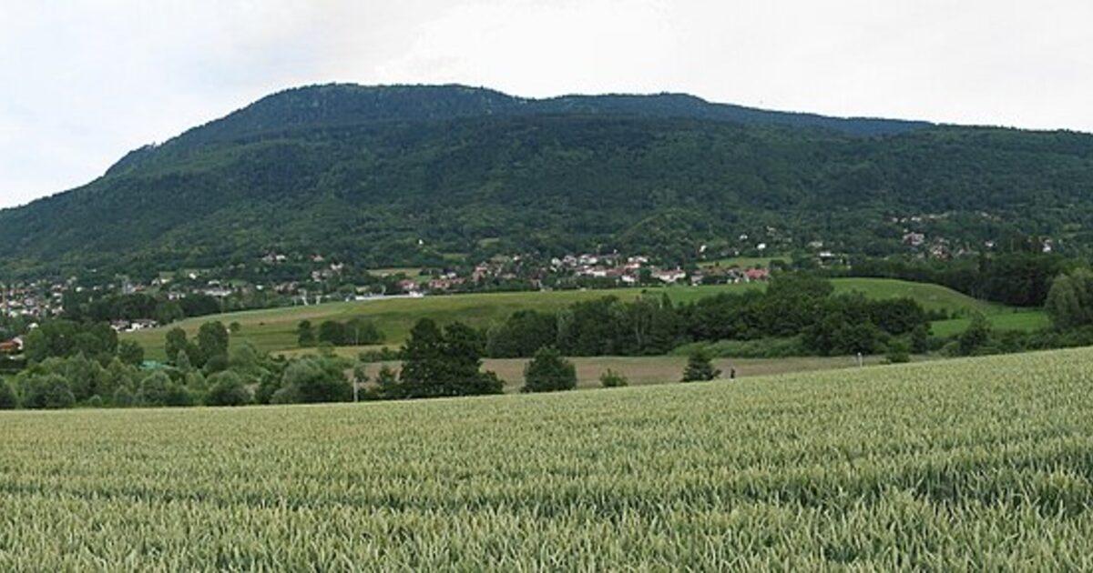 Saint-Cergues — photo réelle (Wikimedia Commons, Björn Sothmann)