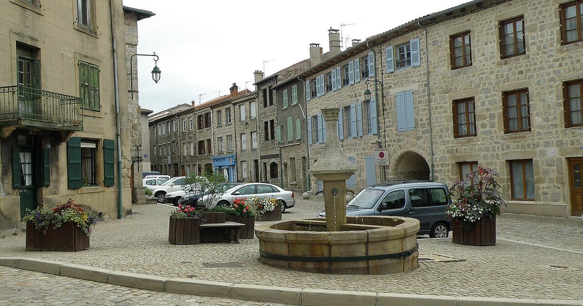 Saint-Didier-en-Velay — photo réelle (Wikimedia Commons, Torsade de Pointes)