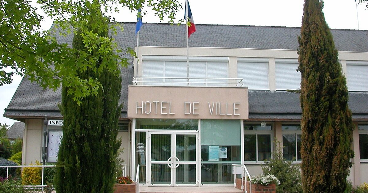 Saint-Erblon — photo réelle (Wikimedia Commons, Pymouss44)