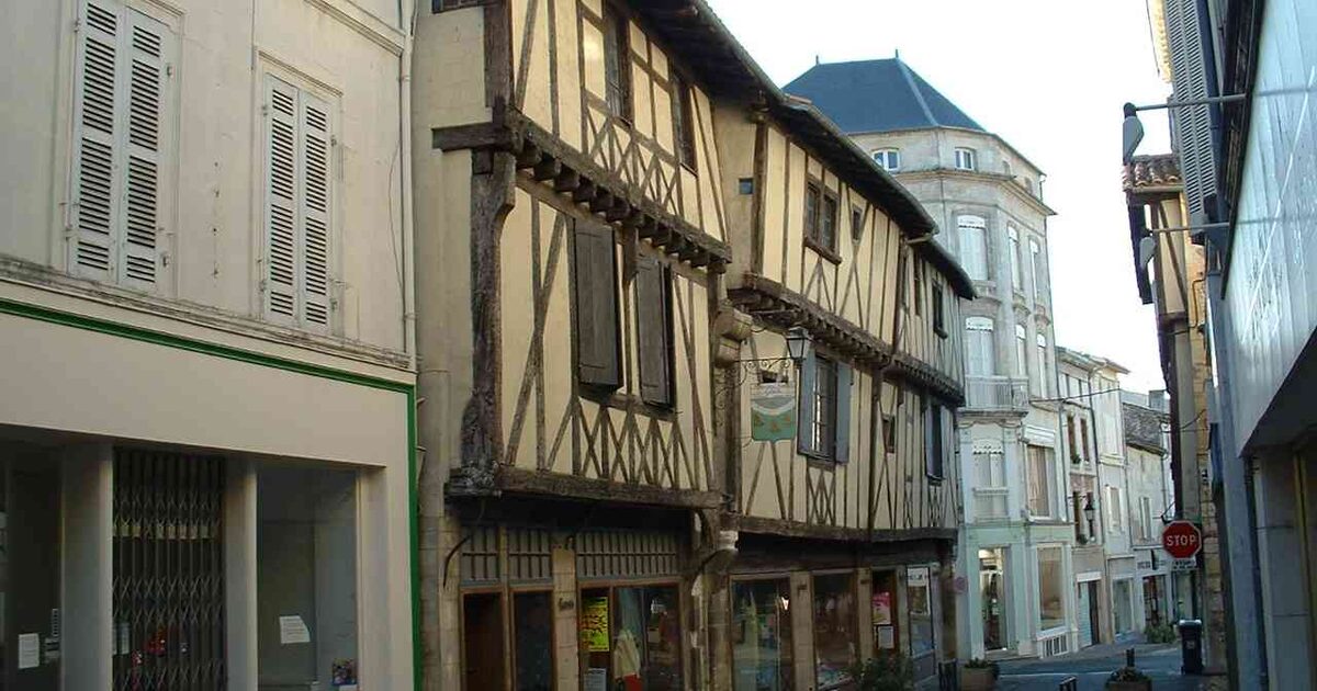 Saint-Jean-d'Angély — photo réelle