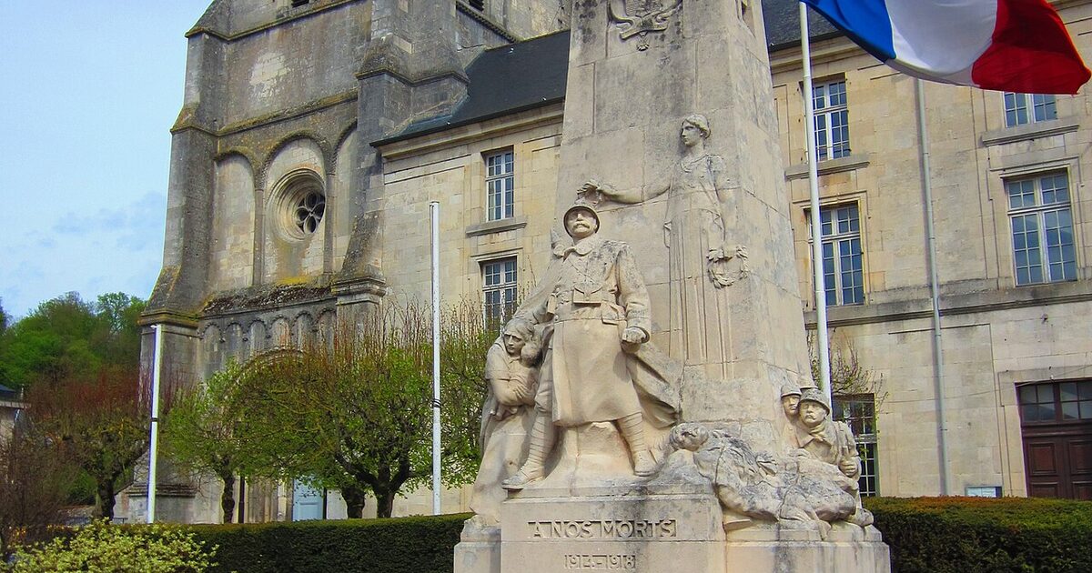 Saint-Mihiel — photo réelle (Wikimedia Commons, Aimelaime)