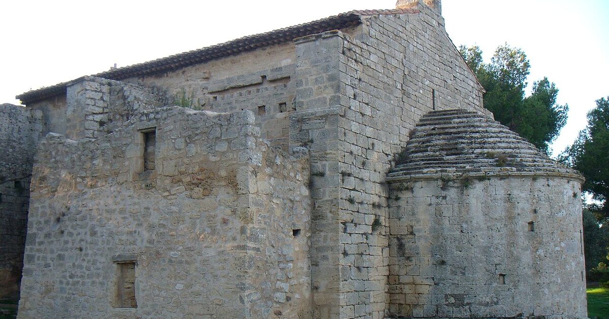 Saint-Mitre-les-Remparts — photo réelle