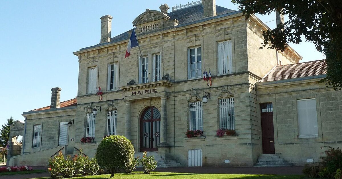 Saint-Savin — photo réelle (Wikimedia Commons, Jack ma)