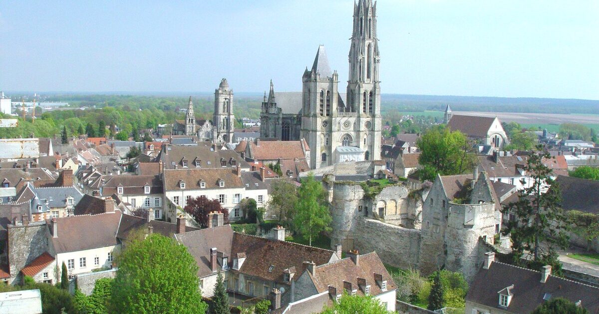 Senlis — photo réelle