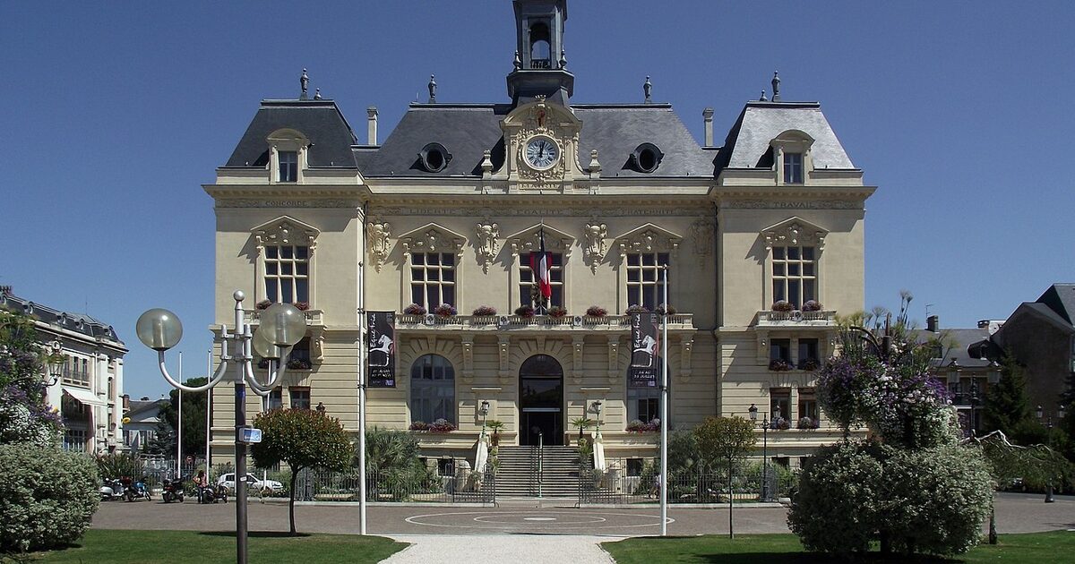 Tarbes — photo réelle (Wikimedia Commons, Florent Pécassou)