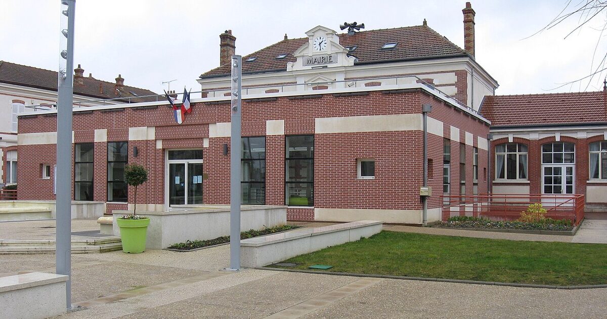 Varennes-sur-Seine — photo réelle (Wikimedia Commons, Thor19)