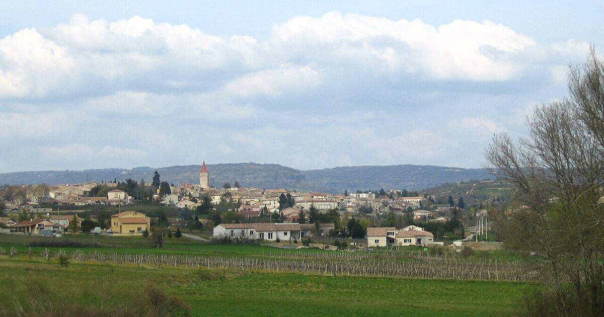 Villeneuve-de-Berg — photo réelle (Wikimedia Commons, Markus Braun)